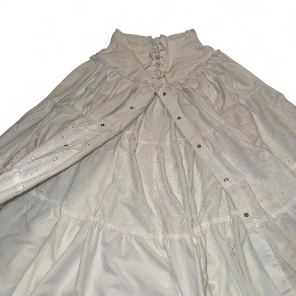 Vintage Frederick’s of Hollywood White Skirt Eyelet Florals, Tiered, Corset 26” - Picture 3 of 6